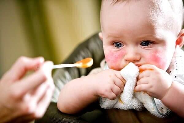Bebeğiniz İçin Tehlikeli Besinler Nelerdir? image