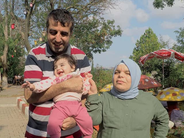 Onlar İçin En Güzel Şey Kızlarının Kokusu! image