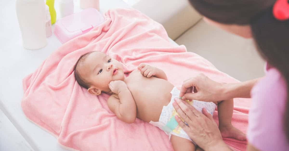Bebeklerde Kaka Sıklığı ve Sağlıklı Sindirim Sistemi Rehberi kapak resmi