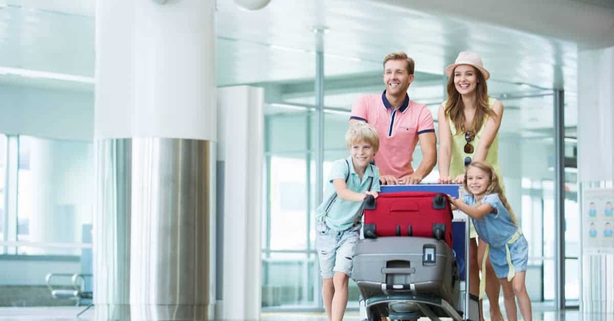 Bebekle Seyahat ve Tatil Hakkında Bilmeniz Gerekenler! kapak resmi