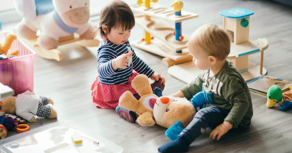 Çocuğa Paylaşmayı Öğretmenin Yolları Nelerdir? kapak resmi