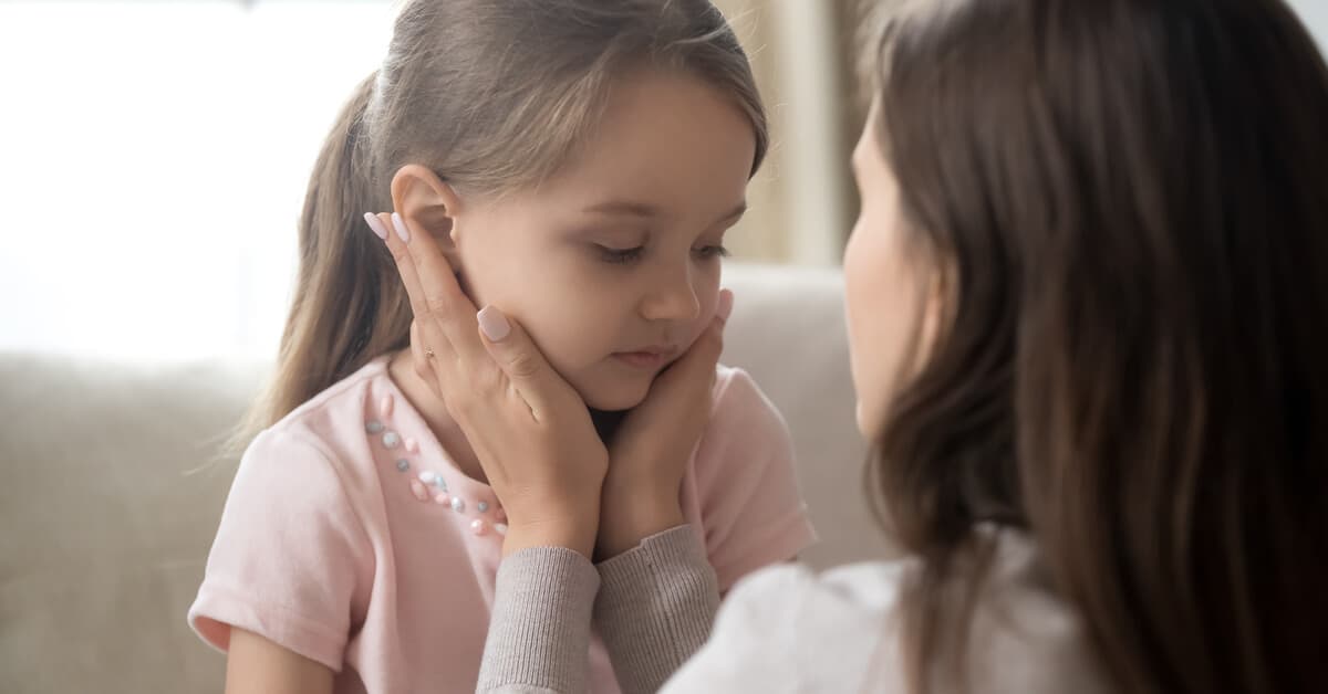 Çocuğunuza Özür Dilemeyi Nasıl Öğretirsiniz? kapak resmi