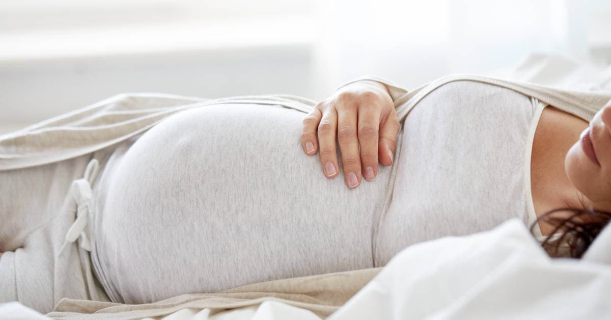 Hamilelikte Göğüslerden Süt Gelmesi: Nedenleri, Hormonlar ve Dikkat Edilmesi Gerekenler kapak resmi