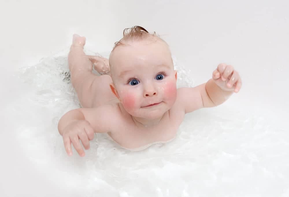Banyo Yapan Bebek