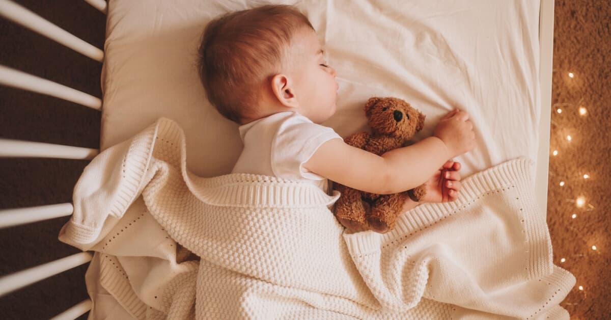 12-24 Aylık Bebeklerde Uyku Düzeni kapak resmi
