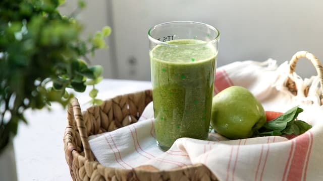 Metabolizma Hızlandıran, Kilo Vermeye Yardımcı Smoothie image
